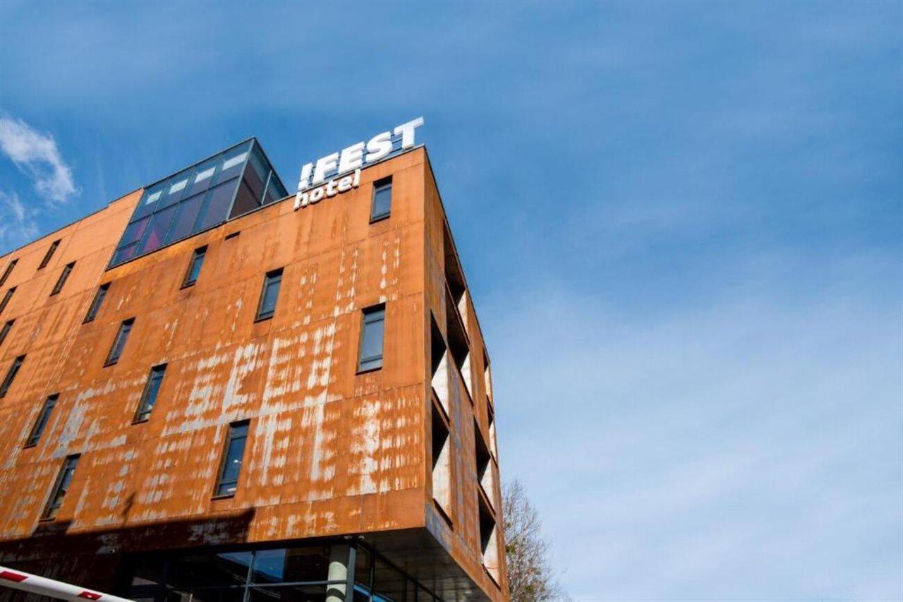 !Fest Hotel Lviv Ngoại thất bức ảnh