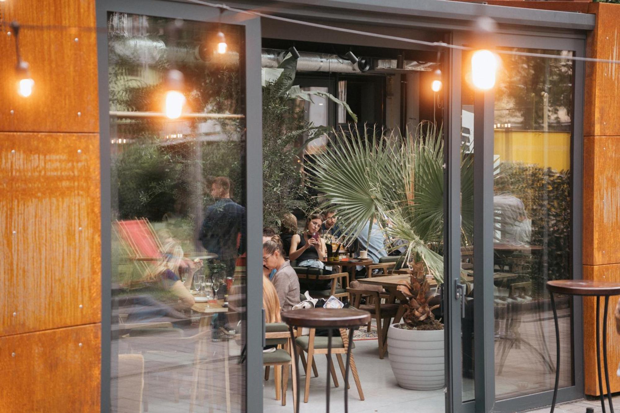 !Fest Hotel Lviv Ngoại thất bức ảnh