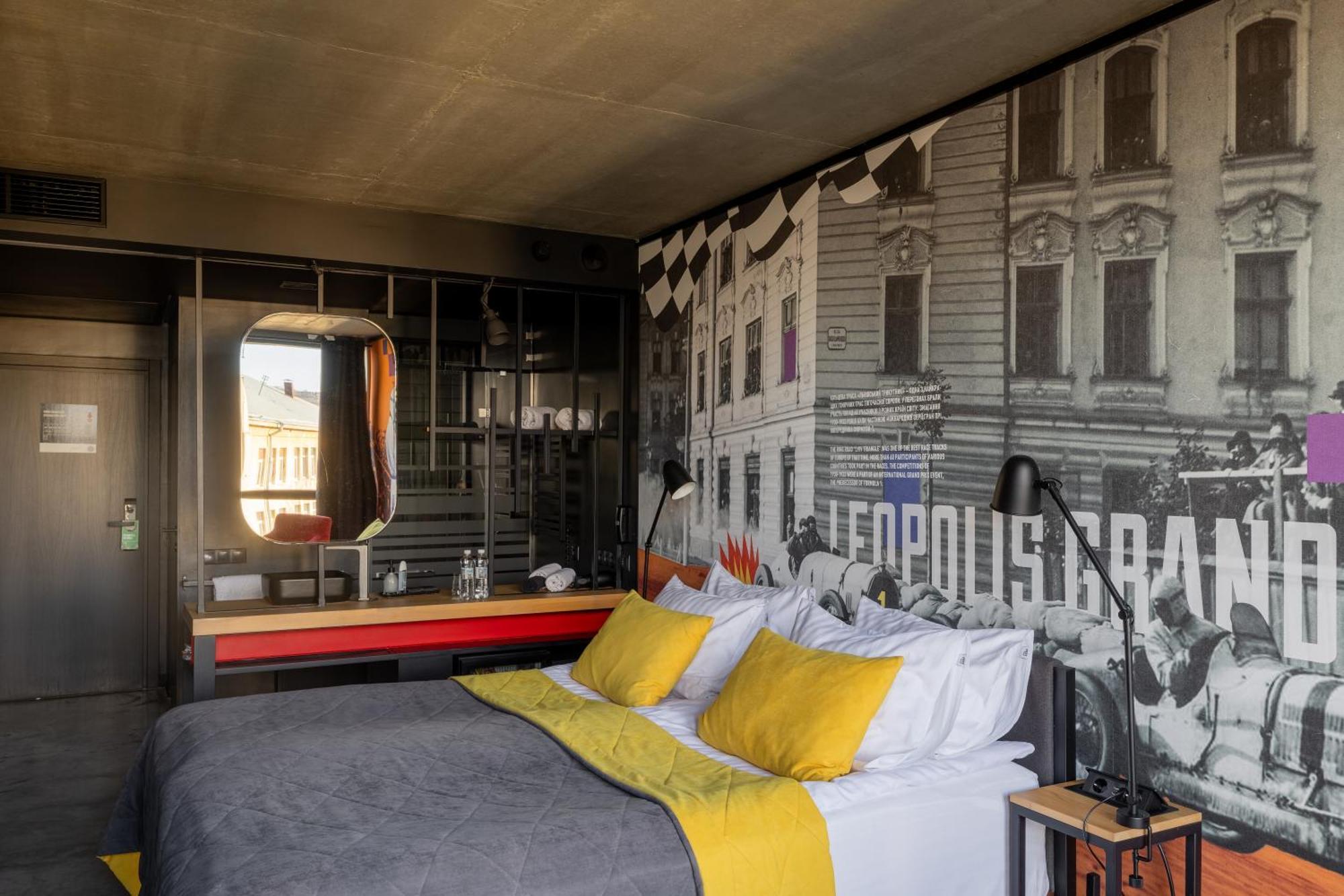 !Fest Hotel Lviv Ngoại thất bức ảnh