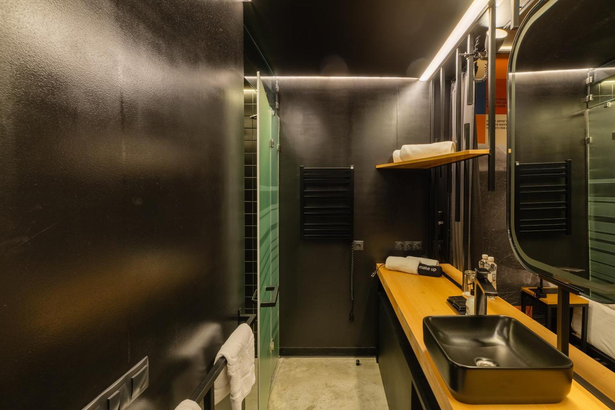 !Fest Hotel Lviv Ngoại thất bức ảnh